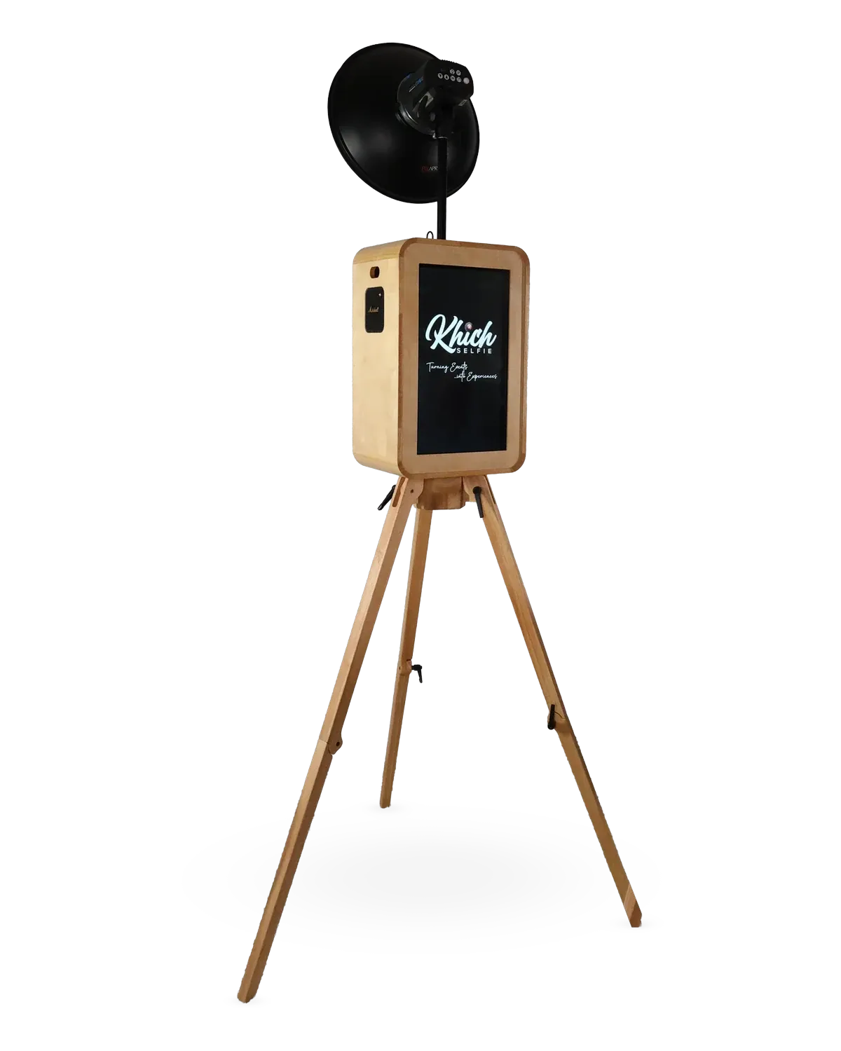 The Khich Selfie Selfie Pod: a wooden studio pod on a wooden tripod, with a beauty-dish light above and the Khich Selfie welcome screen